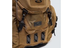 Oakley Kitchen Sink hátizsák és övtáska