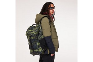 Oakley Road Trip Terrain 25 L zöld hátizsák