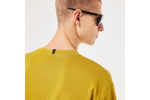 Oakley férfi sárga raglan póló – Multipocket