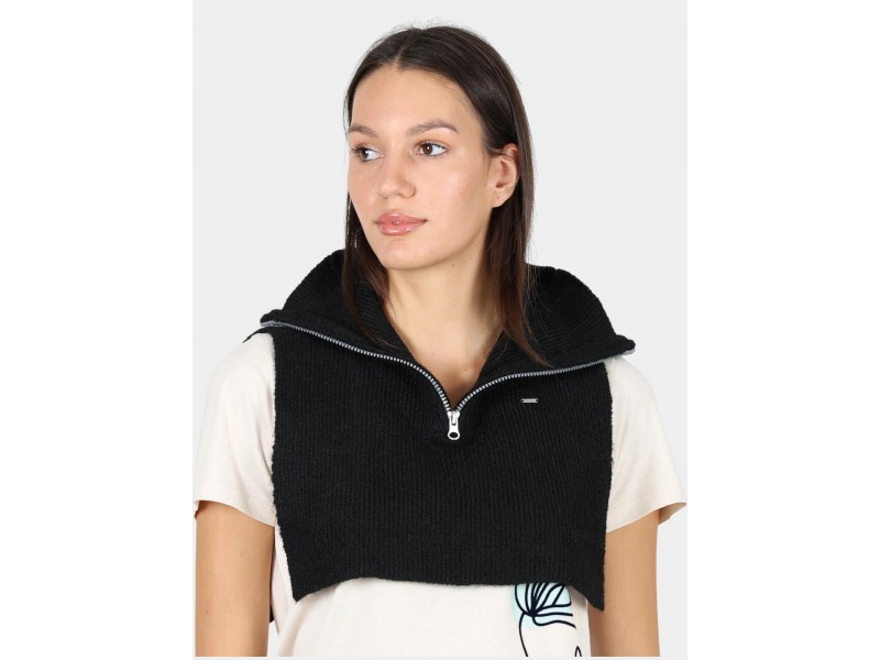 Luhta női csősál – 990 Basic Black