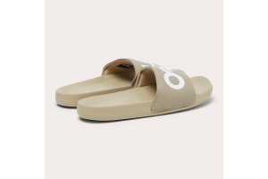 Oakley B1B Slide 2.0 papucs