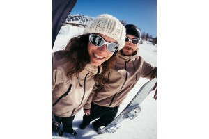 Fundango Astrid beanie - kötött sapka műbőr részletekkel