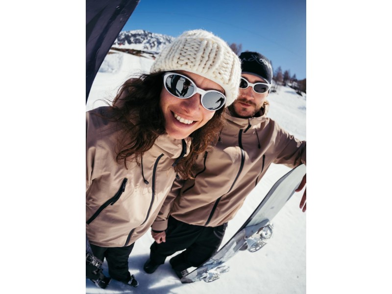 Fundango Astrid beanie - kötött sapka műbőr részletekkel