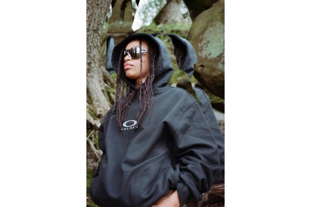 Oakley ruházat és kiegészítők: sportos prémium stílus